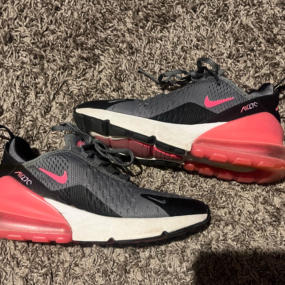Nike Air Max 270 Black and Pink Sneakers